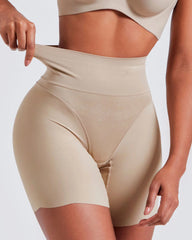 Stretch Seamless Curvy Shorts