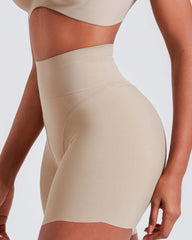 Stretch Seamless Curvy Shorts