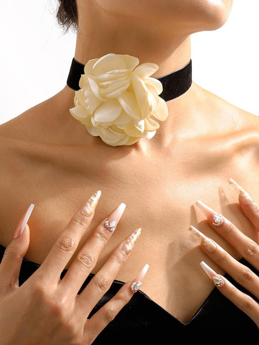 Serving Chic Style Rosette Flower Choker Necklace