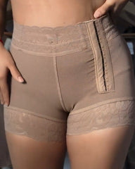Side-Hook Eye Lace Trim Butt Lifter Shorts