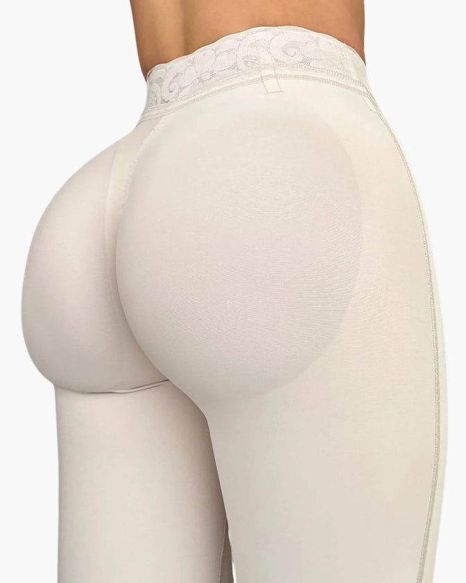 Lace-Trimmed Hip-Lifting Mid-Length Shaping Pants