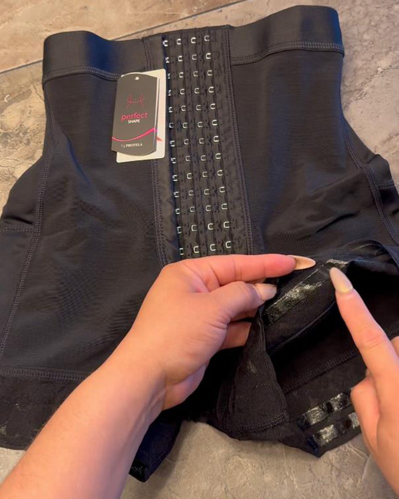 High Waist Buttoned Slimming Shorts
