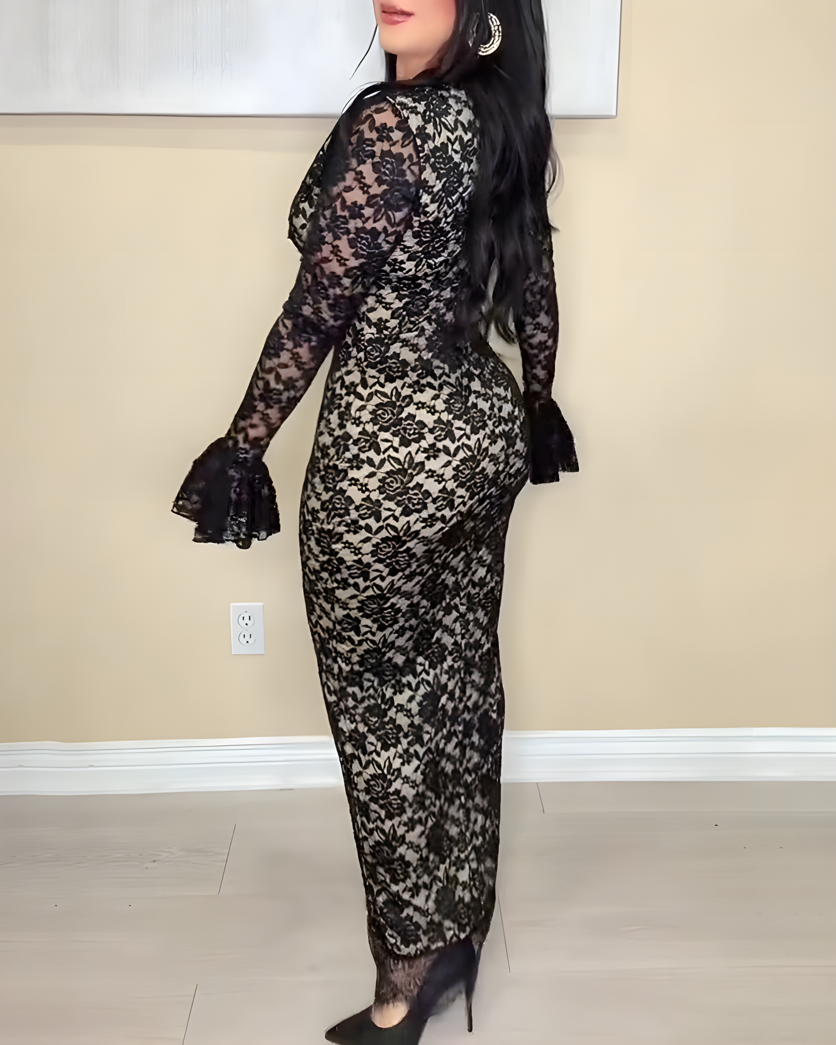 Long-Sleeved Lace V-Neck Bodycon Dress