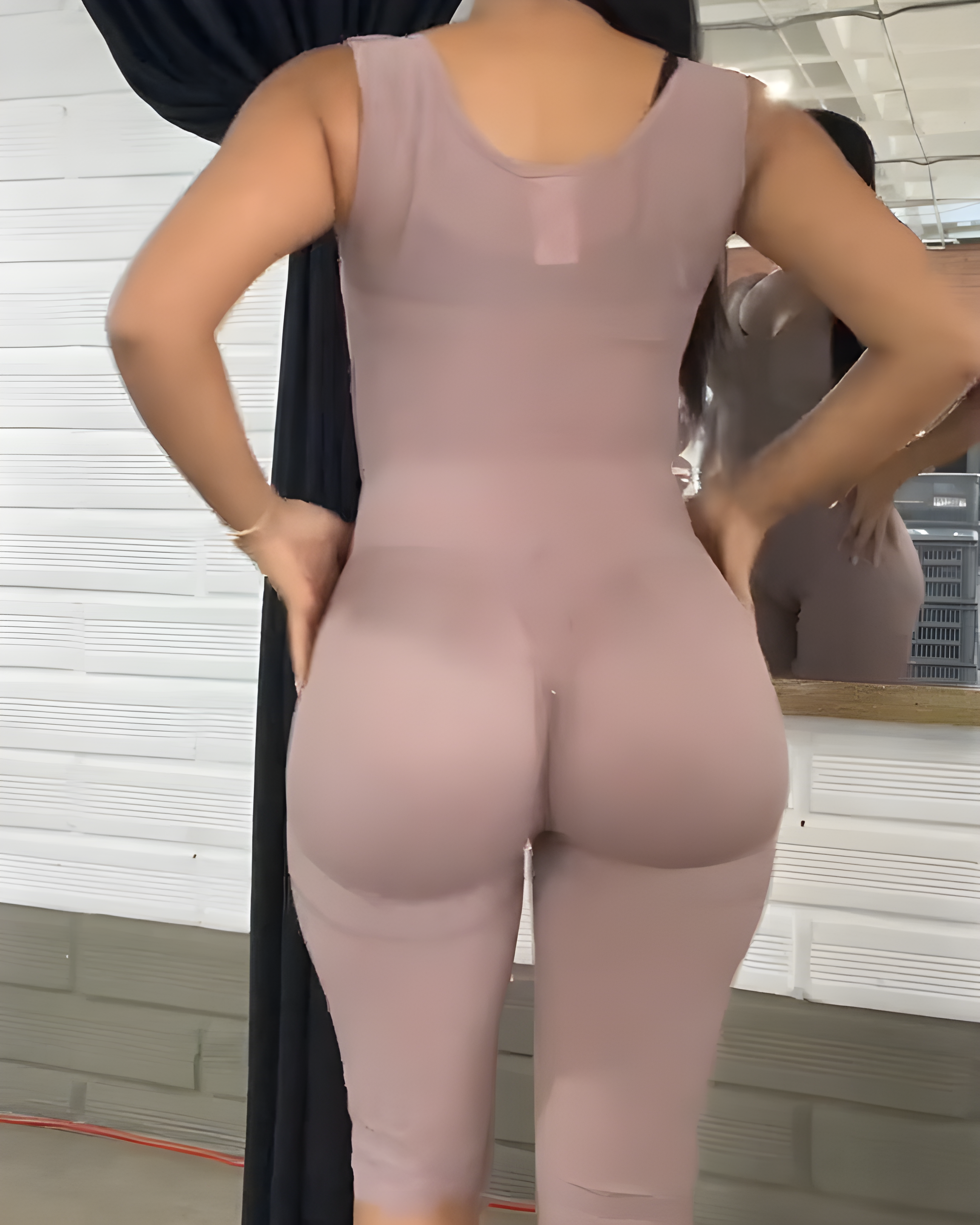 Sleeveless Slim-Fit Mid-Length Shapewear