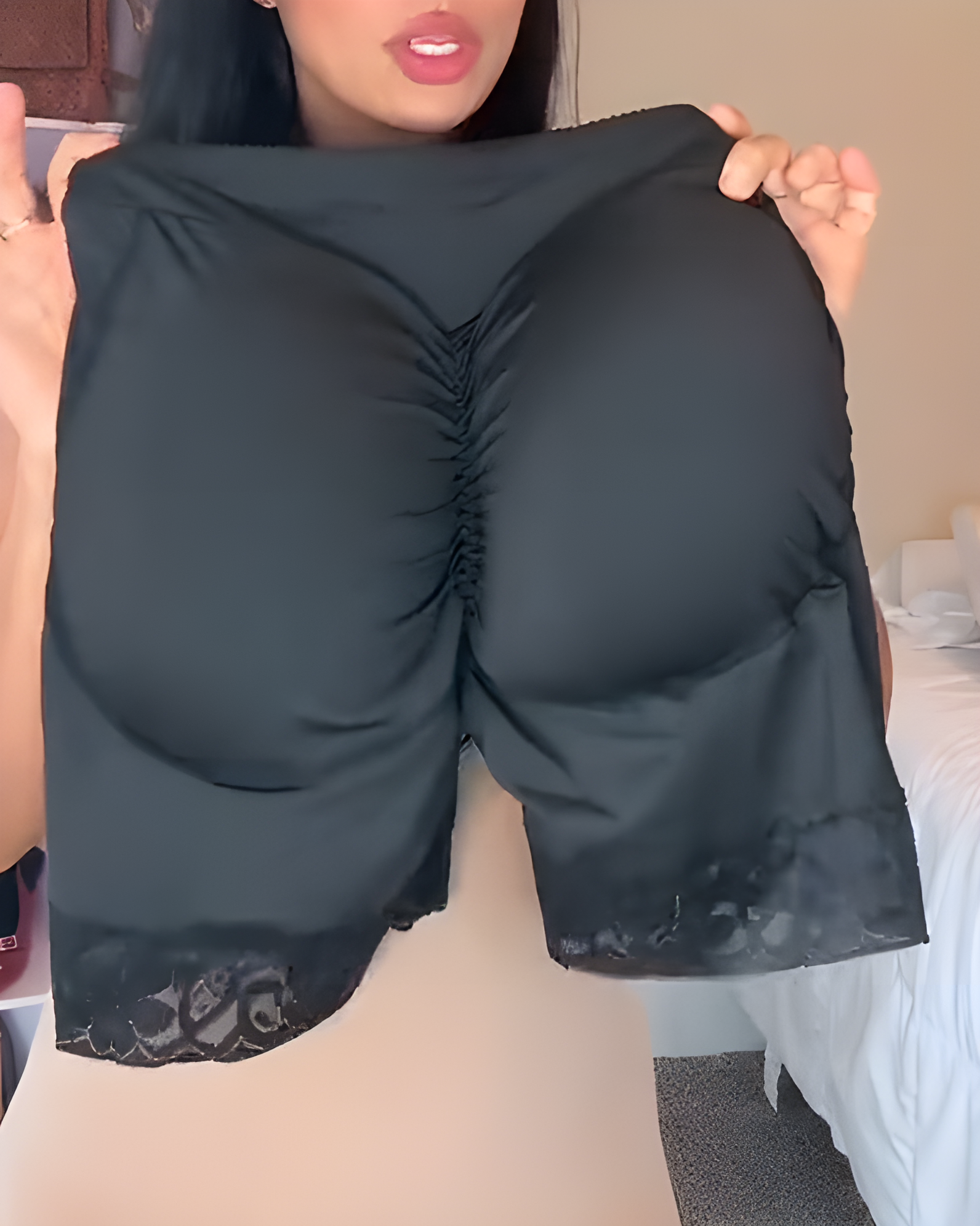 Seamless Hip Lifting Shaping Shorts with Hip Pads
