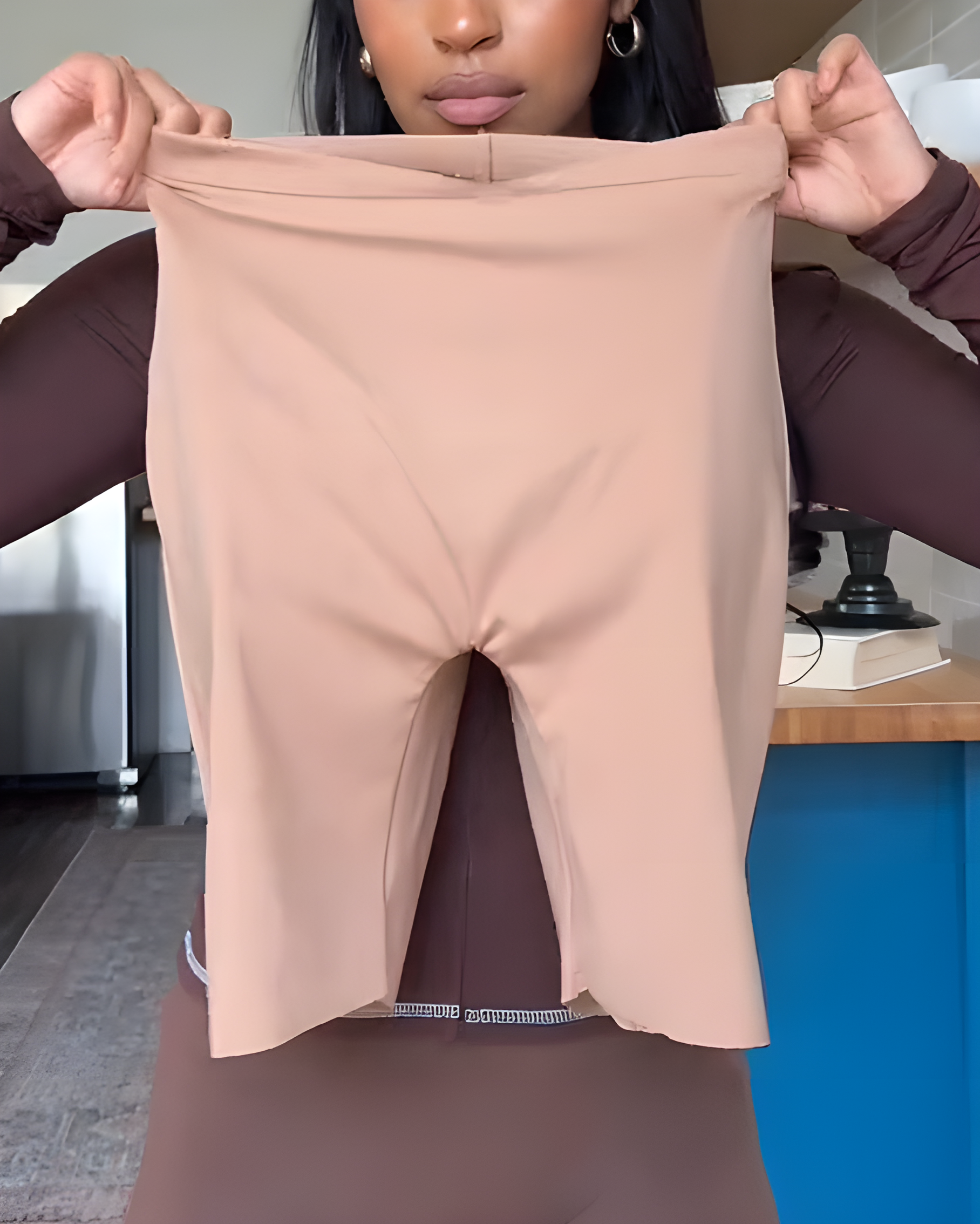 Hip-Lifting Seamless Shorts with Padded
