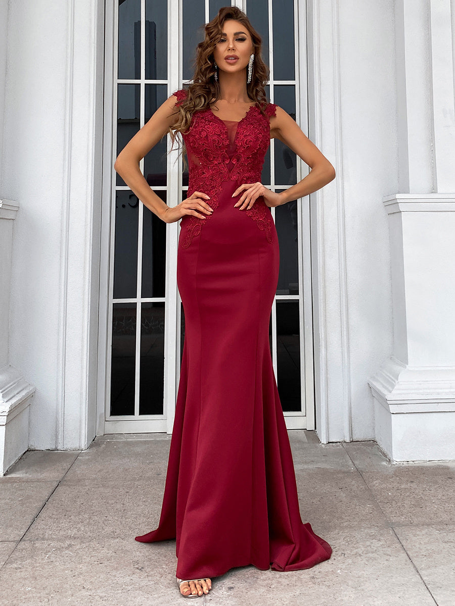 Elegant V-Neck Embroidered Applique Mermaid Evening Gown