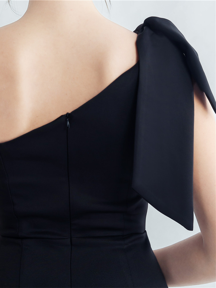 One-Shoulder Bowknot Lace Panel High Slit Evening Gown