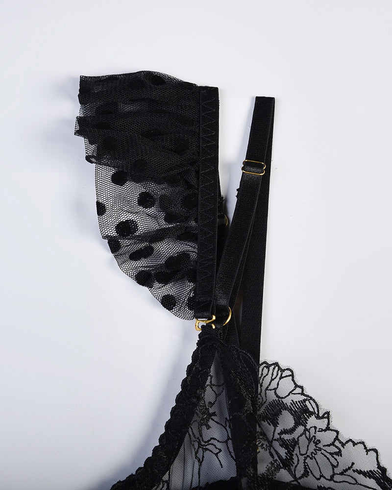 Embroidered Lace Lingerie Set With Chain