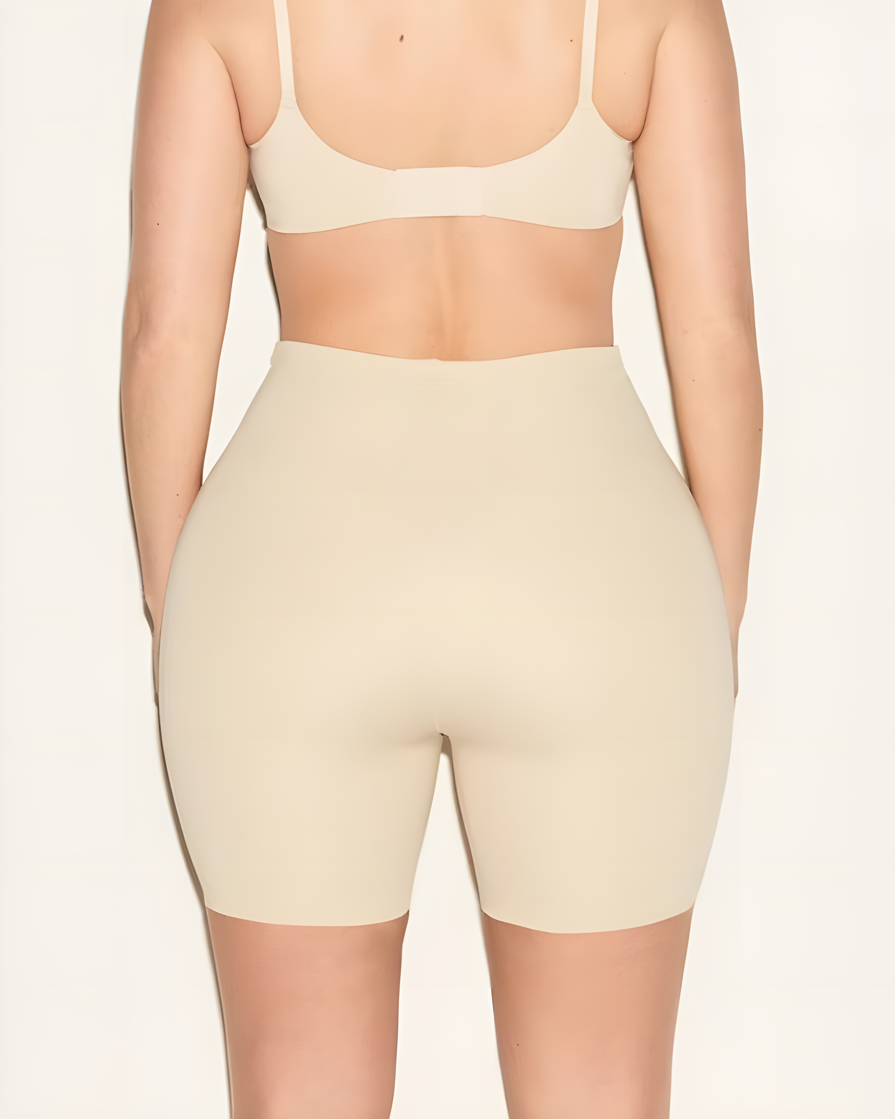 Hip-Lifting Seamless Shorts with Padded