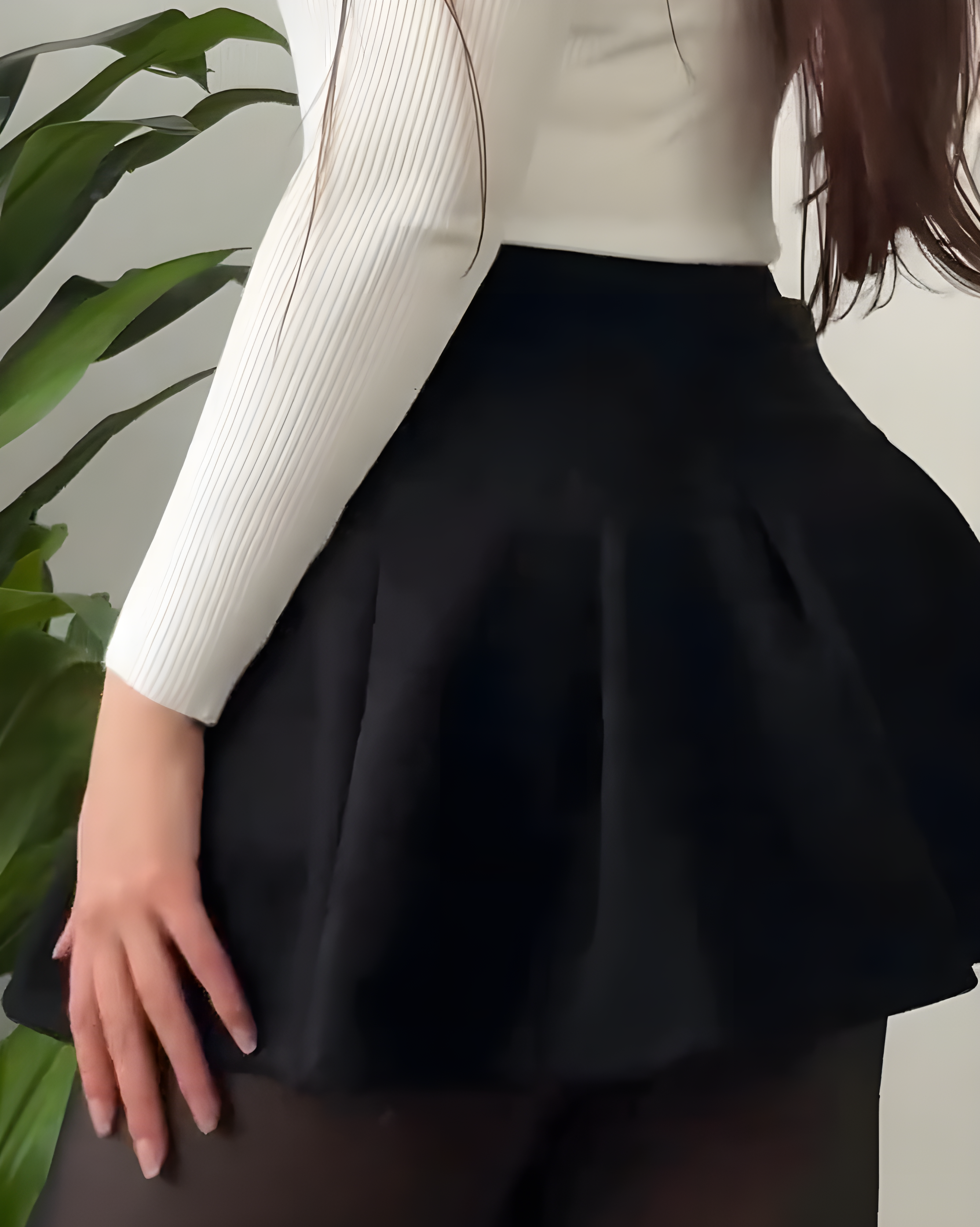 Slim Pleated Skirt