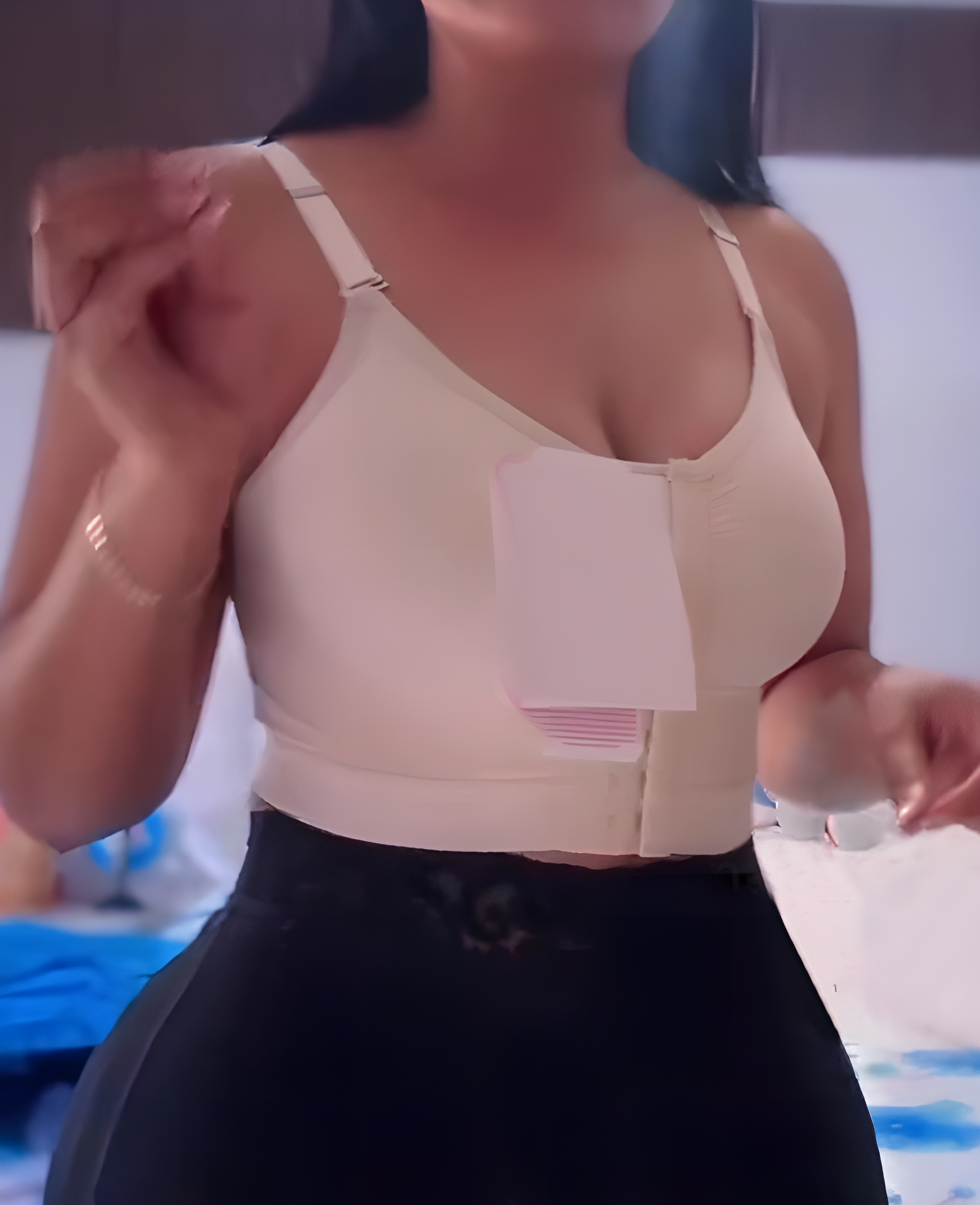 Seamless Full Coverage Hook-and-Eye Shaping Bra