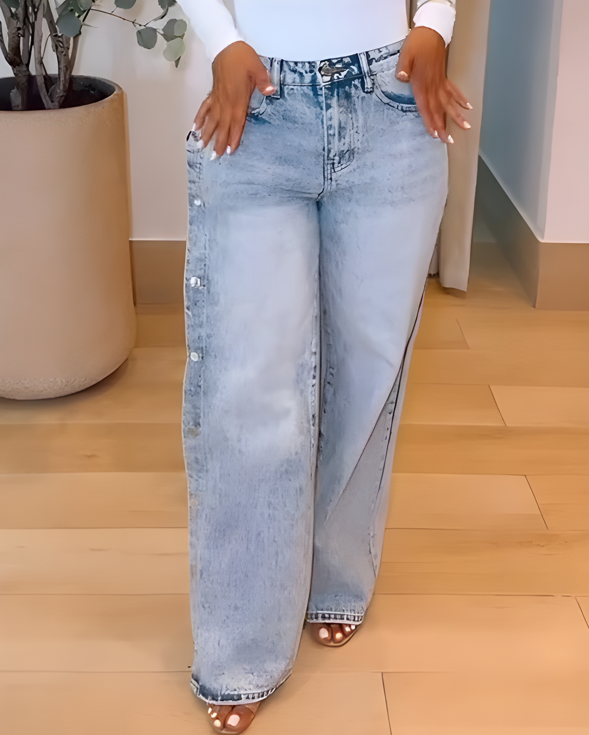 Side Buttons Wide-Leg Jeans