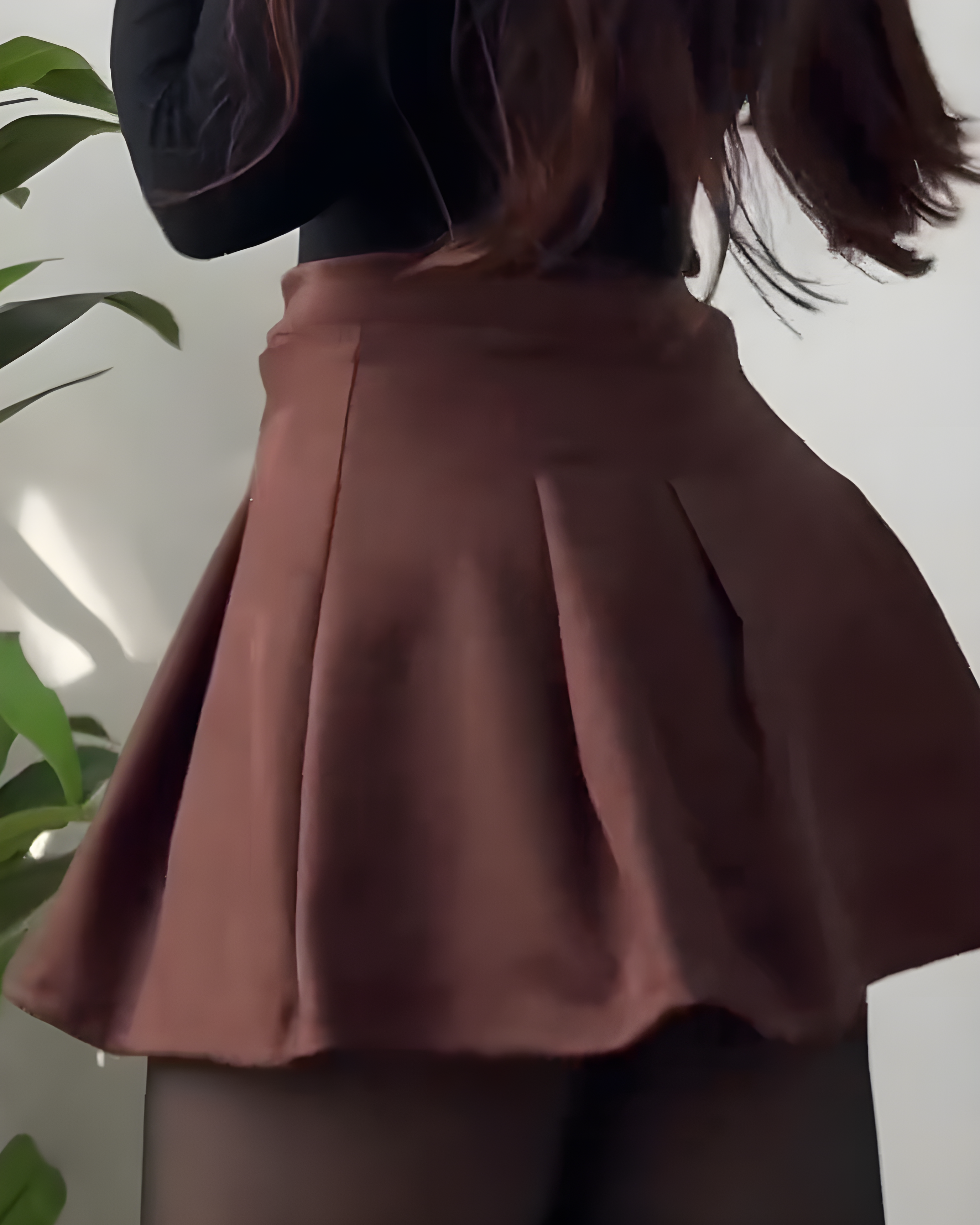 Slim Pleated Skirt