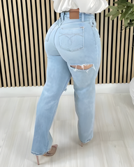 Slim-Fit Ripped Wide-Leg Jeans