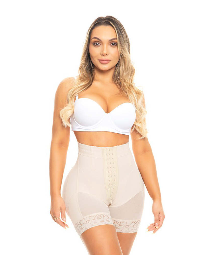 High Waist Push Up Short With 3 Rows Of Snaps And Enhancement