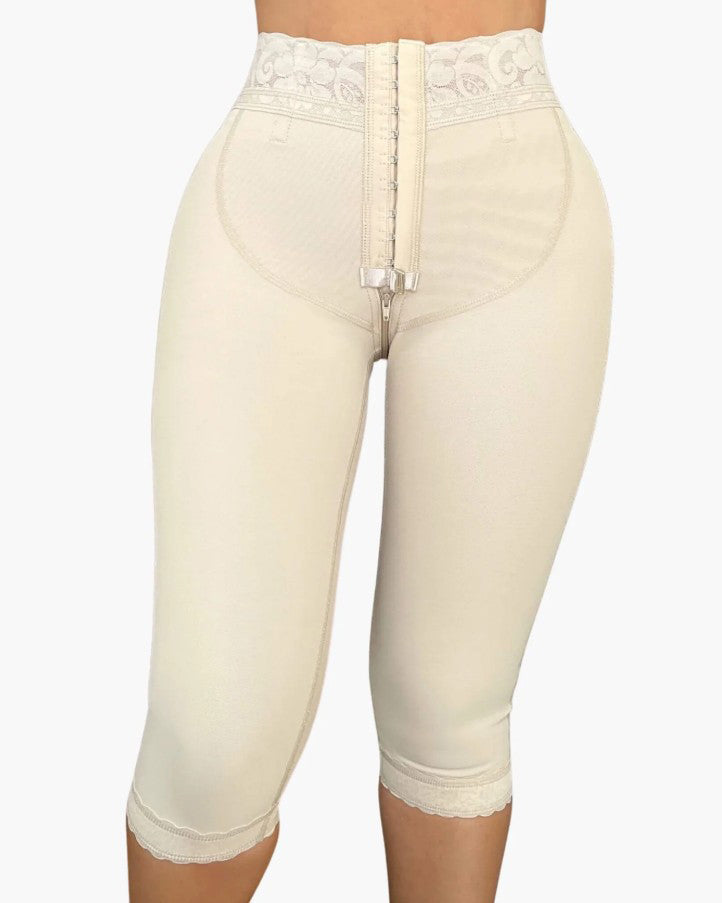 Lace-Trimmed Hip-Lifting Mid-Length Shaping Pants