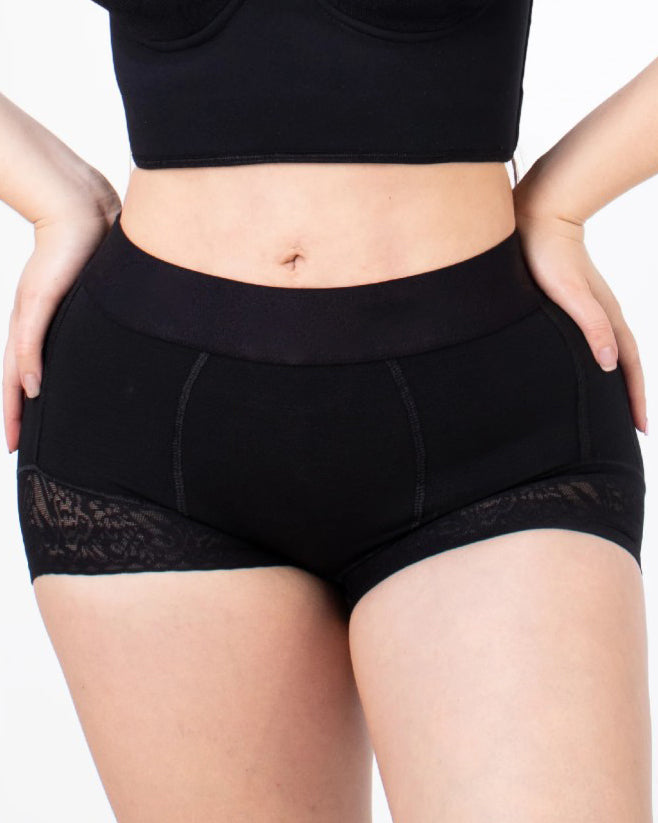 Comfortable Lace Trim Hip-Lifting Shorts